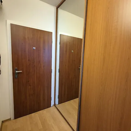 New, Modern And Cozy 2 Bedroom With Balcony Apartman Pozsony