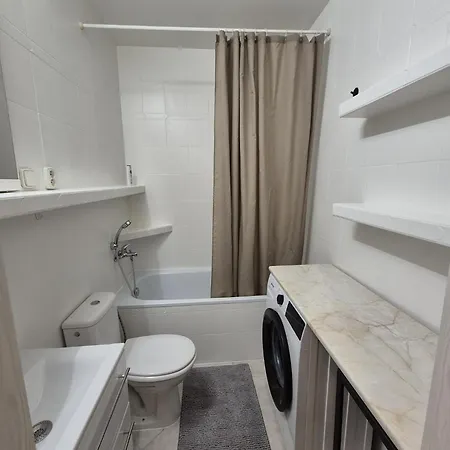 New, Modern And Cozy 2 Bedroom With Balcony * Pozsony